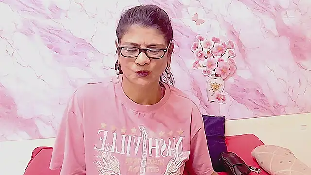 Snapshot of IndianAllure chatting on 02.09.26 IndianAllure online show from 02.09.26