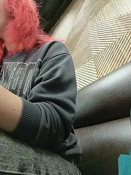 Frost foxy online show from 11.23.25