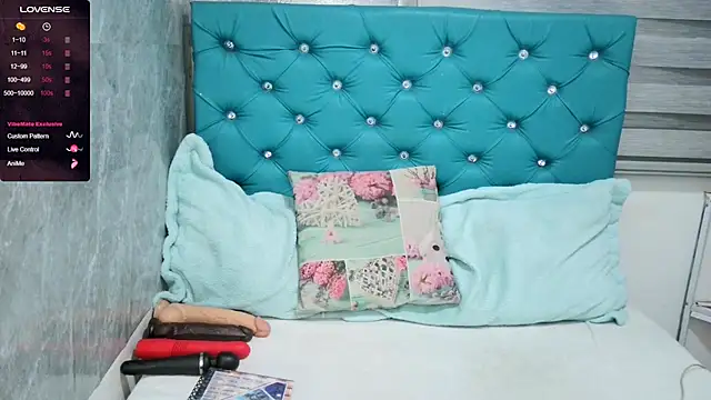 MAARYMOON online show from 12.16.24