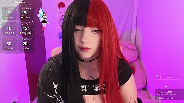 KuroChan420 online show from 09.26.25