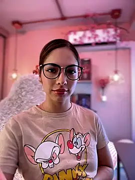 Zoe Bae online show from 10.10.25