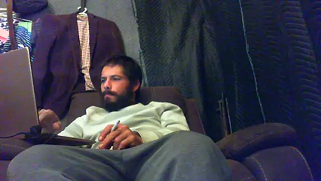 Snapshot of Sitonmyface2020@xh chatting on 11.11.25 Sitonmyface2020xh online show from 11.11.25