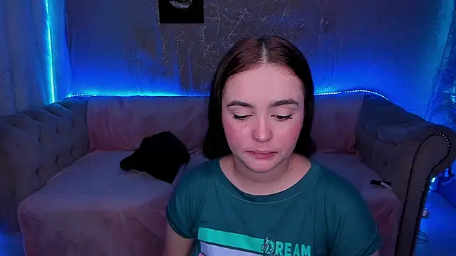 Snapshot of Shyfantasies chatting on 09.13.25 Shyfantasies online show from 09.13.25