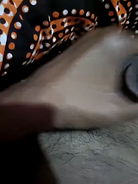 Snapshot of hq9870a chatting on 02.04.25 hq9870a online show from 02.04.25