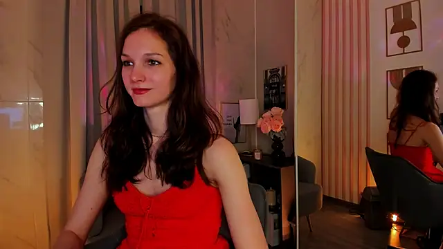Snapshot of MirandaGlow chatting on 05.16.26 MirandaGlow online show from 05.16.26