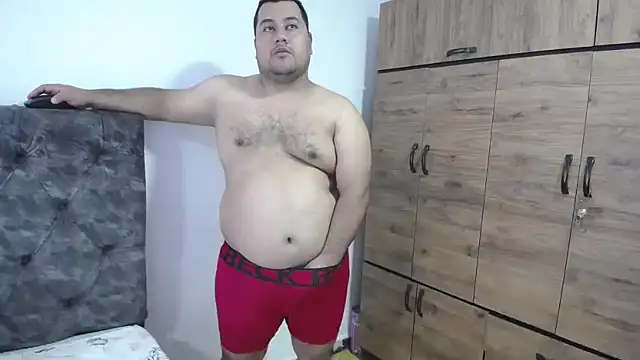 Snapshot of santi_hothot chatting on 10.14.25 santi hothot online show from 10.14.25