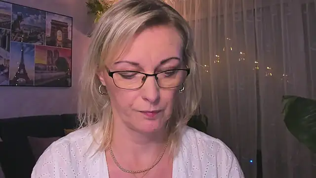 vanessa chat online show from 12.18.24