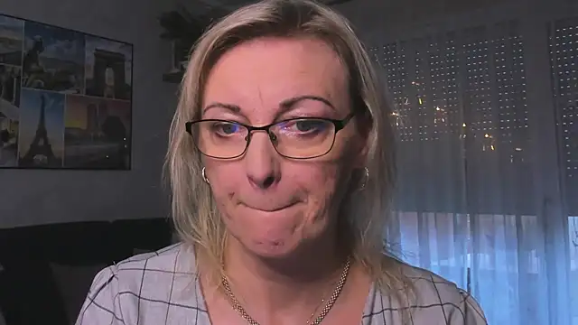 vanessa chat online show from 12.19.24