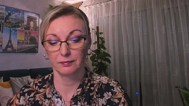 vanessa chat online show from 02.27.25