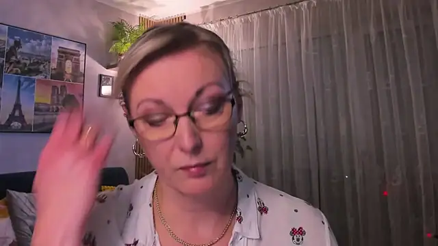 vanessa chat online show from 03.18.25