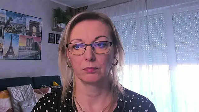 vanessa chat online show from 03.19.25