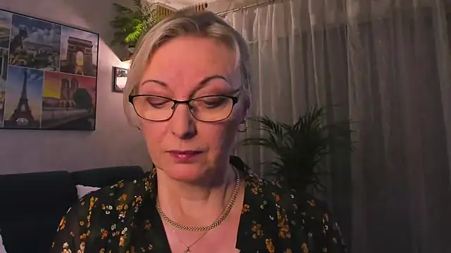 vanessa chat online show from 04.19.26