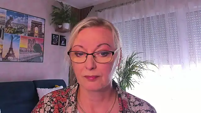 Snapshot of vanessa_chat chatting on 04.29.26 vanessa chat online show from 04.29.26