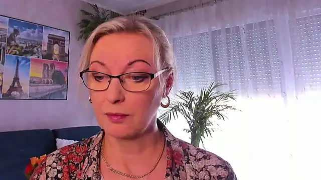 Snapshot of vanessa_chat chatting on 05.14.26 vanessa chat online show from 05.14.26
