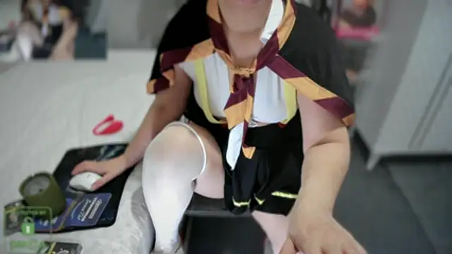 bisexyelizz online show from 12.13.25