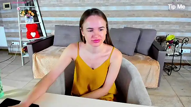 Snapshot of SusanSmit chatting on 10.17.25 SusanSmit online show from 10.17.25