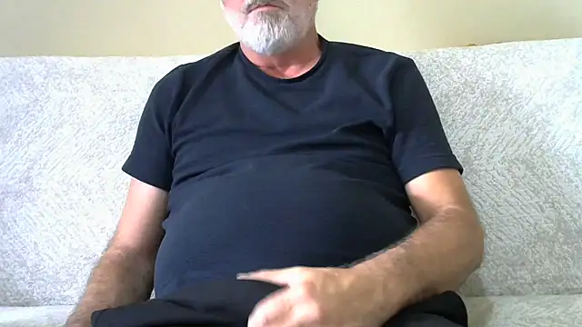 Snapshot of 35tibet35 chatting on 10.19.25 35tibet35 online show from 10.19.25