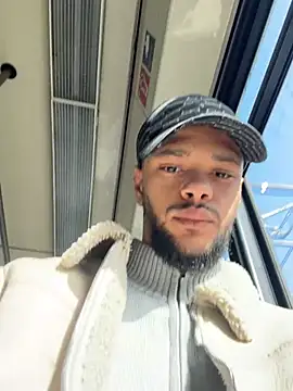 Lionayowe online show from 03.08.26