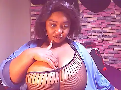 Snapshot of BustySavita chatting on 01.07.25 BustySavita online show from 01.07.25