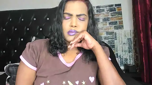 MySweetBitch143 online show from 10.27.25