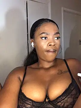 LuciousLips96 online show from 12.26.24