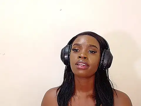 LuciousLips96 online show from 03.19.25