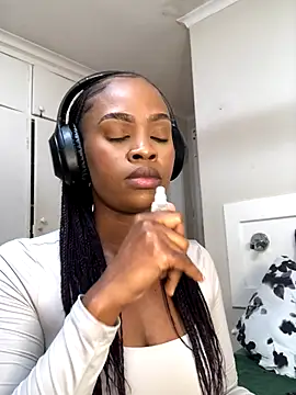 LuciousLips96 online show from 09.20.25