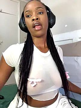 LuciousLips96 online show from 09.26.25