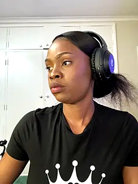 LuciousLips96 online show from 10.26.25