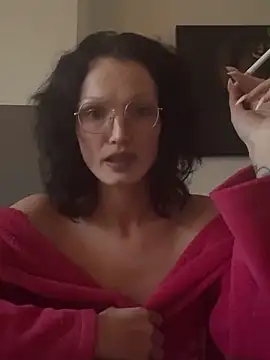 Snapshot of denisestar10 chatting on 01.10.25 denisestar10 online show from 01.10.25