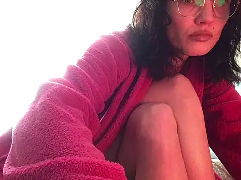 Snapshot of denisestar10 chatting on 02.09.25 denisestar10 online show from 02.09.25