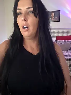 TiffanyRoxx online show from 10.31.25