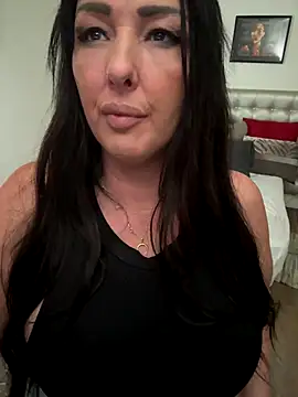 TiffanyRoxx online show from 11.15.25