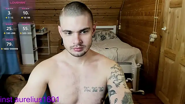 Snapshot of maks_wolfis chatting on 10.17.25 maks wolfis online show from 10.17.25