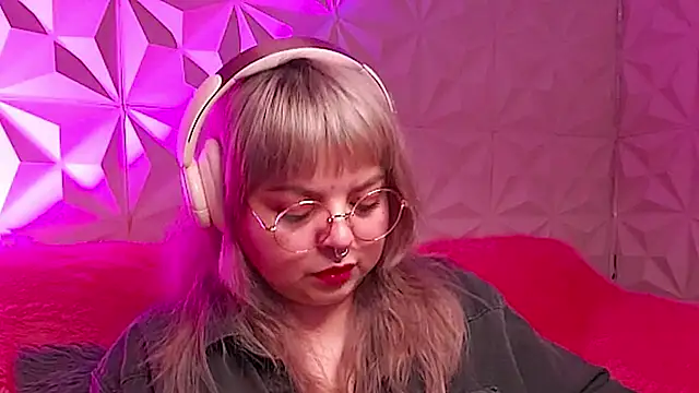 Satyn doll online show from 11.27.25