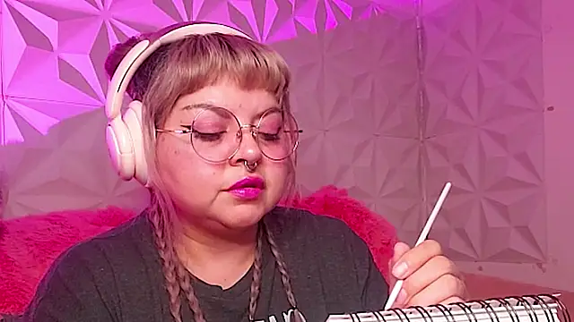 Satyn doll online show from 12.04.25