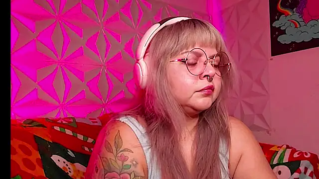 Satyn doll online show from 12.20.25