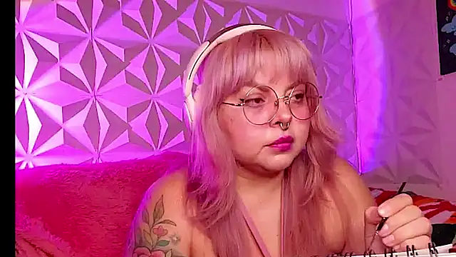 Snapshot of Satyn_doll chatting on 01.18.26 Satyn doll online show from 01.18.26