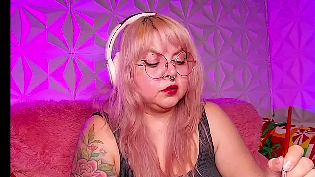 Snapshot of Satyn_doll chatting on 02.03.26 Satyn doll online show from 02.03.26