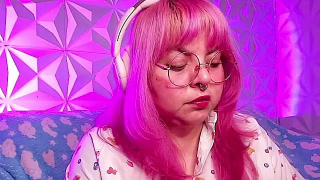 Snapshot of Satyn_doll chatting on 02.17.26 Satyn doll online show from 02.17.26