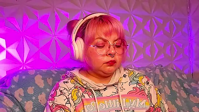 Snapshot of Satyn_doll chatting on 02.19.26 Satyn doll online show from 02.19.26