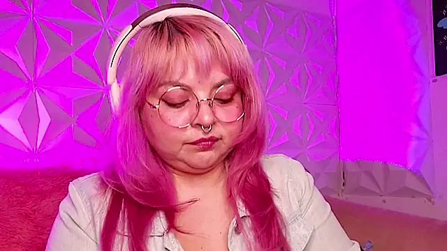 Snapshot of Satyn_doll chatting on 02.22.26 Satyn doll online show from 02.22.26