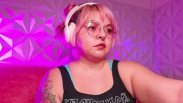 Snapshot of Satyn_doll chatting on 02.26.26 Satyn doll online show from 02.26.26