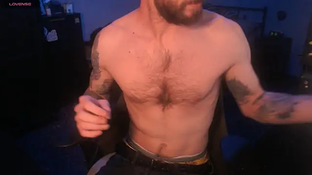 SexxxyLouis online show from 10.15.25