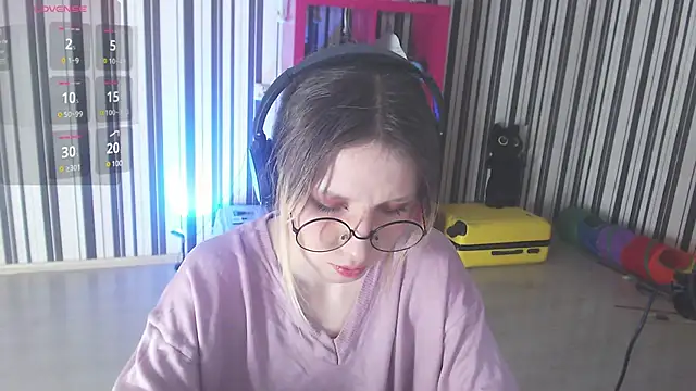 Snapshot of _Hanna_Moon_ chatting on 12.24.24 Hanna Moon online show from 12.24.24