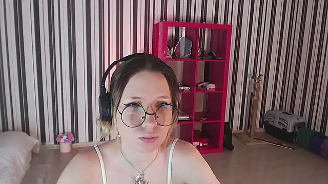 Snapshot of _Hanna_Moon_ chatting on 01.30.25 Hanna Moon online show from 01.30.25