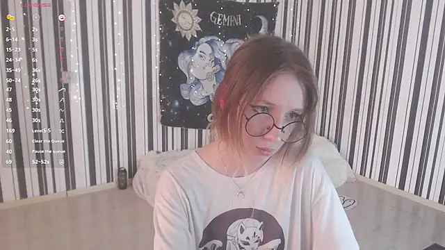 Snapshot of _Hanna_Moon_ chatting on 09.13.25 Hanna Moon online show from 09.13.25