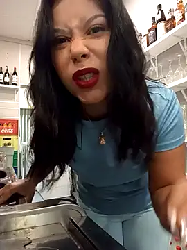 Snapshot of little_susie chatting on 10.03.25 little susie online show from 10.03.25