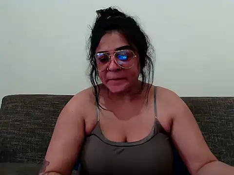 indianishkq7 online show from 12.14.25