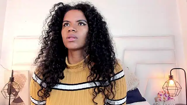 Ellie Alves online show from 12.18.24